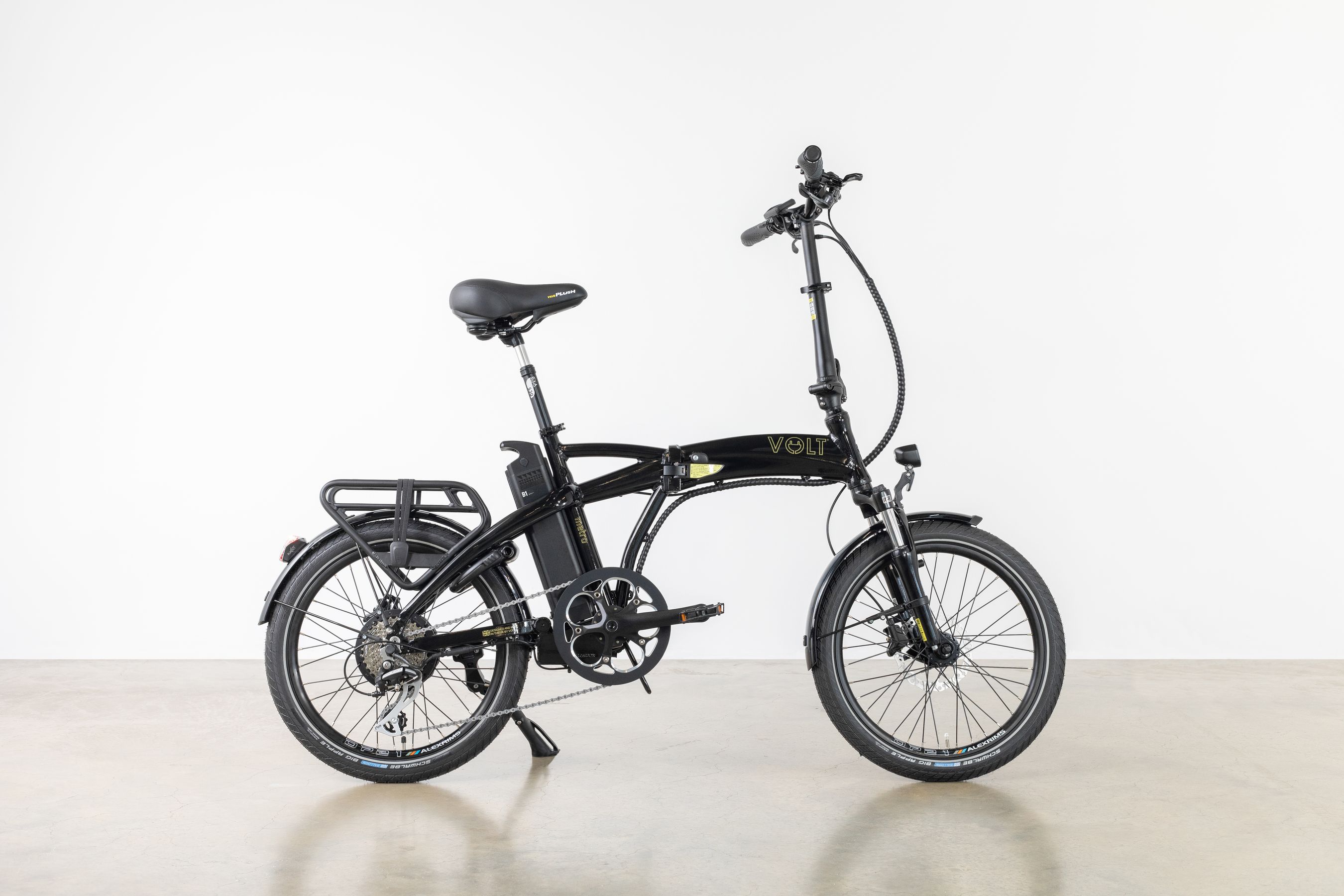 Volt Metro E-bike studio photograph