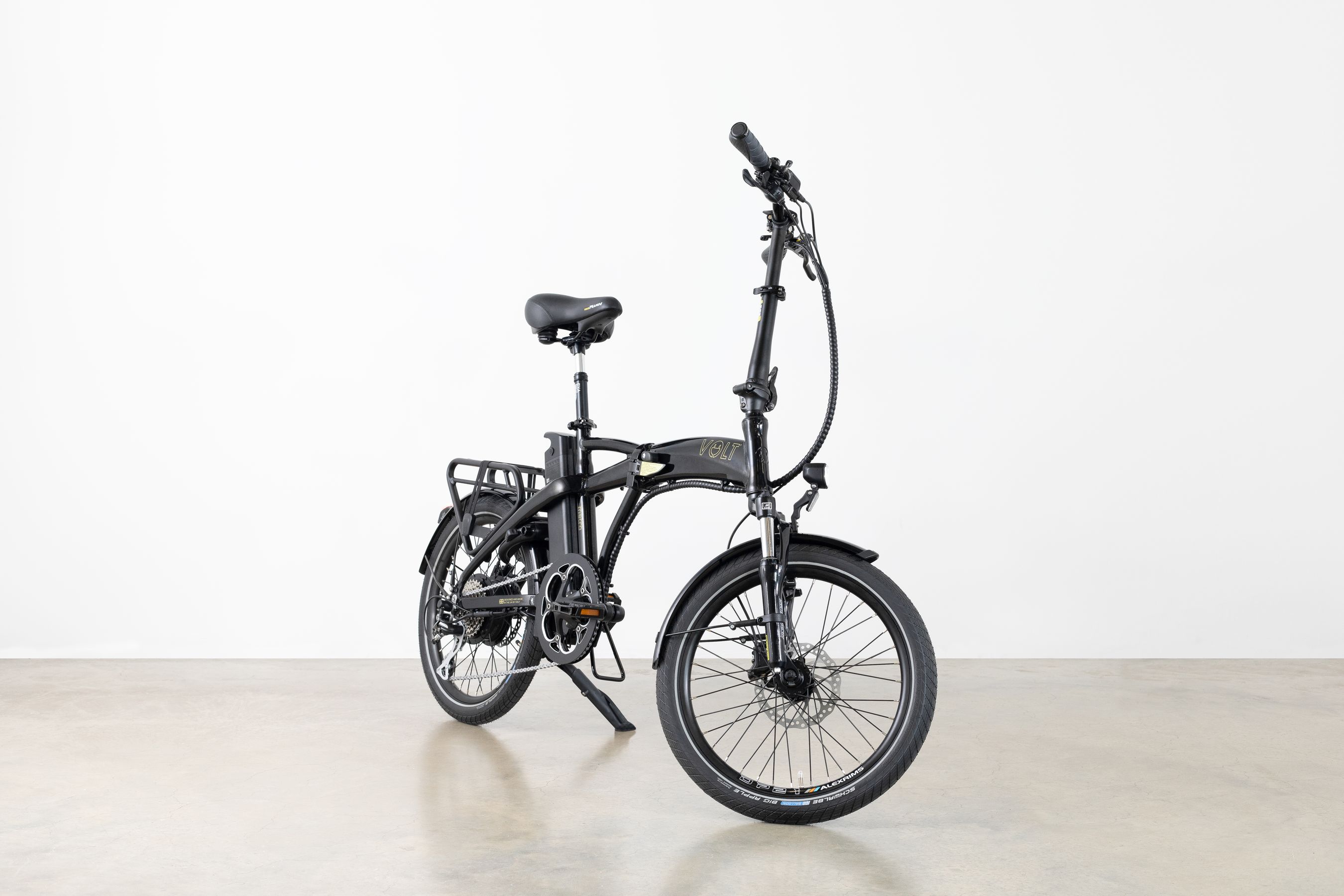 Volt Metro E-bike studio photograph